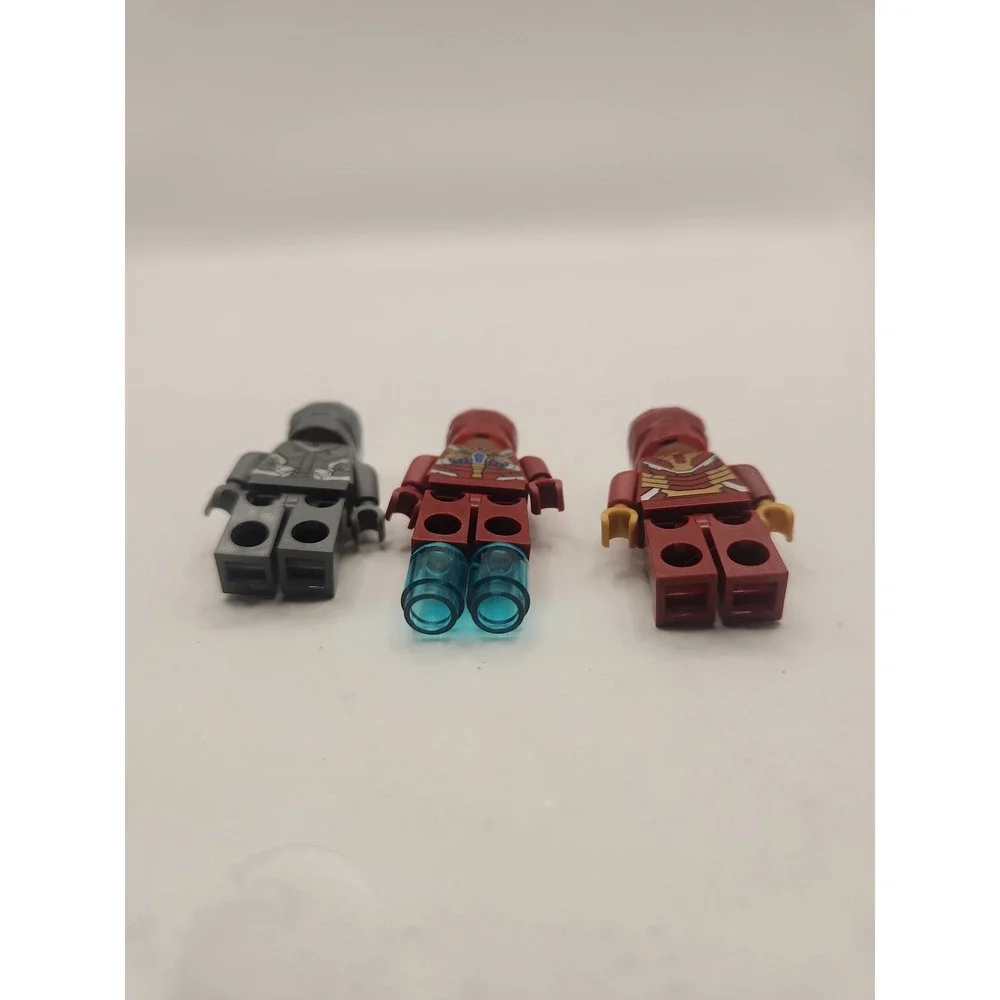 LEGO Minifigures Marvel Comics - 2 Iron Man and Iron Man War Machine